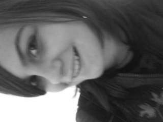 carolgarbim's profile picture. 