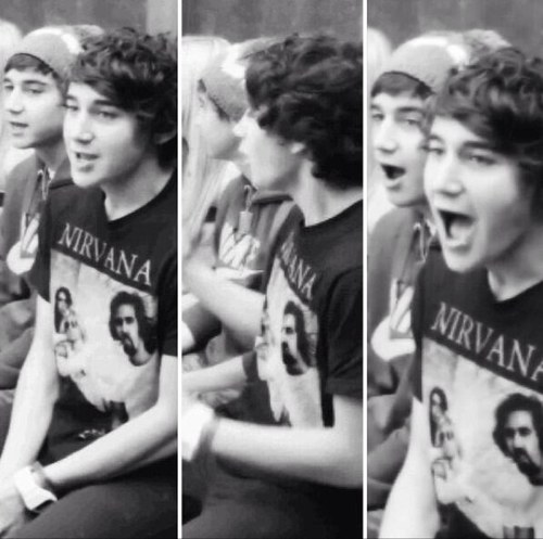 Confreakinggradulations. You just got a free follow. please follow @Lukedoesitbest thanks! Most likely youll get a followback