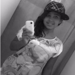solteira, flamenguista, 14anos!!!!   segue ai!