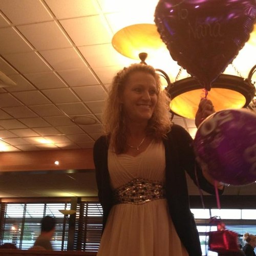 starrydeb's profile picture. 