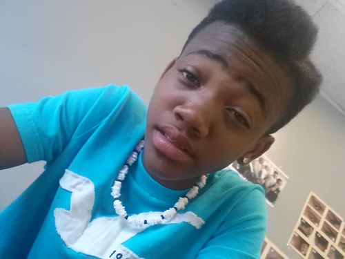 *ClearsThroat* Ayyy This Cece On Zae iSh . iF You Ainn Gettin $crill , why You Here? haa. but ay Folloe Zae Then Follow Me @SkinnyWIT_Pride :) *RidinW/Cece*