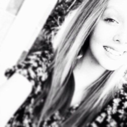 sam_boo27's profile picture. Please follow & I will follow back !! xo