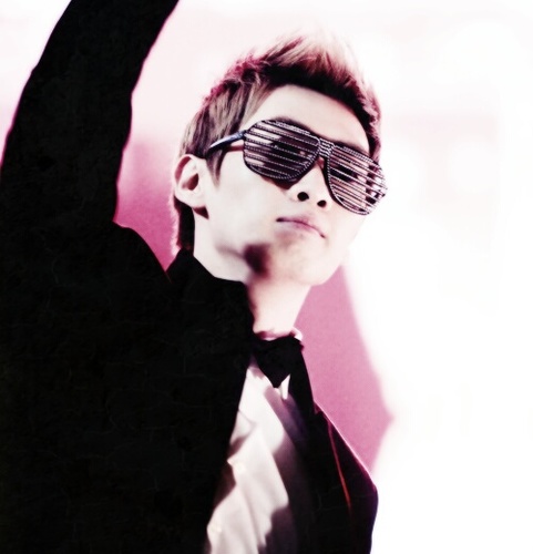 Official roleplayer of Lee Hyukjae, a master at @HLP_RP ❆ #86Liner ❆ Yeah, I bite. Problem? ❆ Looking for an angeloid.
