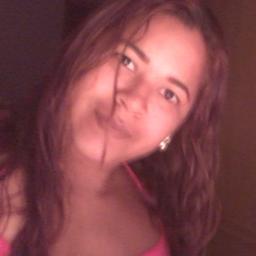 sou alegre bem humorada e acima  de td feliz