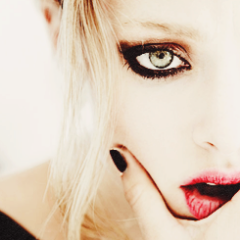 I'm with you @AmandaSeyfried. ♥