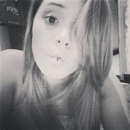 instagram: @Tainaraletticia.