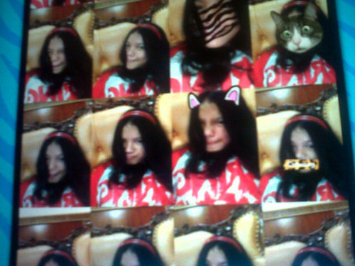 Follow @HrnNisaa . Yg ini unfoll aja