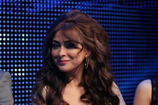 لا ني آحبك أبتسم دون أرادتي عند رؤيتك ♡فروحـه ♡