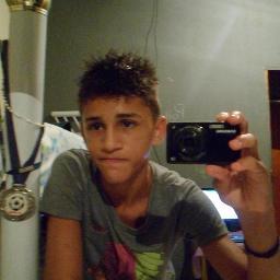 Felicidade é poder estar com quem você gosta em algum lugar...;D