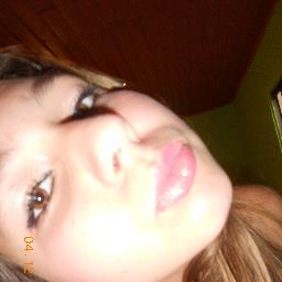A Priincesinha q n Nasceu
P/ ficar preza no castelo, Mais Sim p/
Enfrentar A realidade Com a Cabeça Erguiida essa sou eu,,  jhullya,, ~ ♥ segue sigo d volta!!