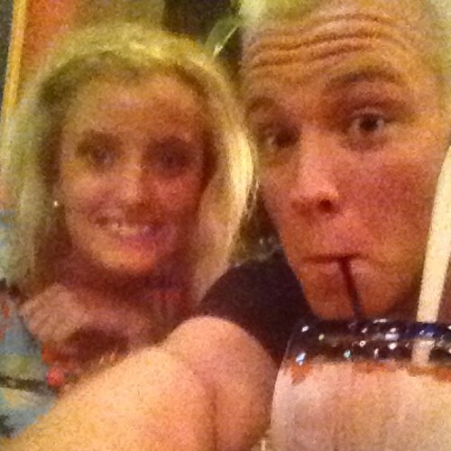 Rose_Randy92's profile picture. Im Randy.♒  I do hair. ✂