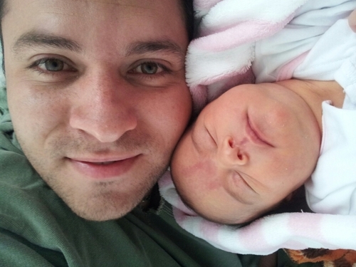 Ingeniero Electrónico, especialista en redes de alta velocidad y distribuidas, Adoro a mi Esposa y a mis Hijas, me encanta la tecnología... Soy Feliz...