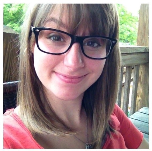 makenziekyoung's profile picture. I believe in music like some people believe in fairytales.