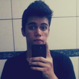 Seja diferente ... tudo que eh igual enjoa :S