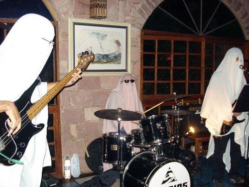 LeoSaurios's profile picture. Guitarrista e vocalista da SAURIOS

http://t.co/P1wpaBxmkZ