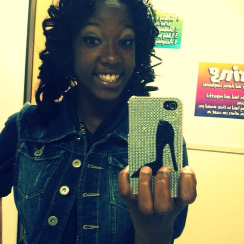 Monique Renee ' Independent BadBitch Who Got ha Own Everything & Dont Need Uh Nigga For nothing ' InLove With A Gangsta Ass Nigga & i ♡ his G Ways !