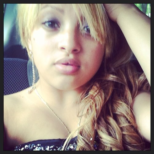 Follow me (:
^.^.