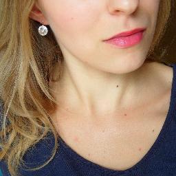 twentysomething Austrian - love books, cooking, baking, eating in general, sports and nature.
