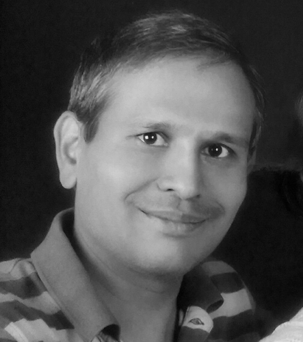 #Indian citizen who does not believe #Maharashtra starts at #Mumbai & ends at #Pune. Work for #GOI.