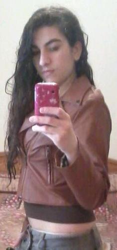 leashamoun's profile picture. 