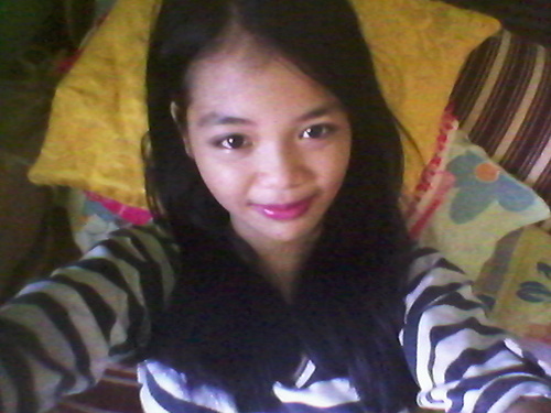 Follow me back please......Promise I'll follow back to anyone who will follow me:)
