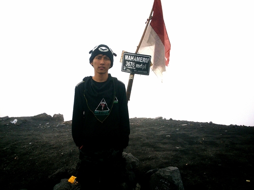 Love JESUS.love music.Member of Mefosa '08.The one of Aesculapius.