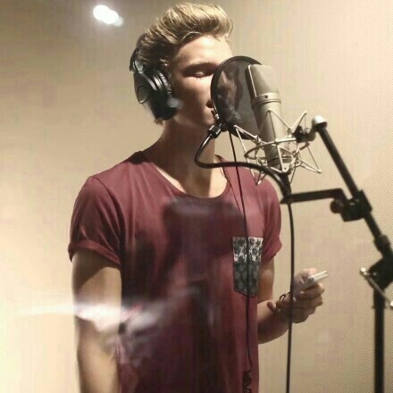 Officially loving cody Simpson he is a true inspiration I stand up for every angel everywhere we should all love and respect our beautiful cody Simpson