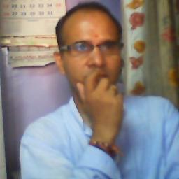 I am here to show the world power of words,simply admire beauty and love,poet by heart,writing story,about politics very much confused