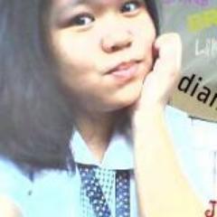 Im simply jean .. I hate loneliness.. I love happiness
 @mr.boredness: dont you dare ruin my life.