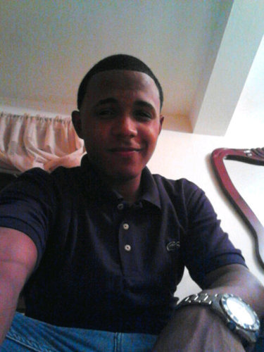 DariiO:;* yO VacaniisimO! xD Loco Con mii Asociación, Un Tiguere EducadO, HBD February 21,  Siinqle :P :;´- YoU'Add me el.fiel_21@, @Edii_Westt