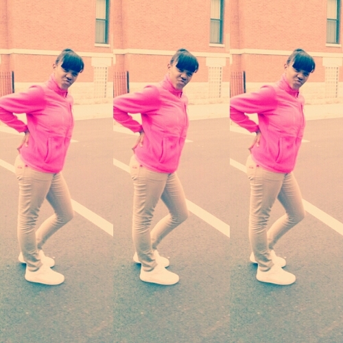 Bitch Fuck Ayeee Bio If uu Know Mee Dont Need To Knoeee Shit Bout Mhee #JhussLikeeTHAT!