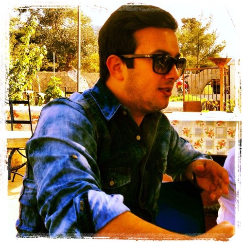İmkansız değilim,yakalamayı bil.... Her ne anlatilirsa anlatilsin yaşayan bilir beni, yaşamayan anlamaz...