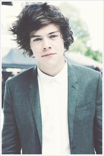 #hi guyzz....I am a directioner. Follow meh. pls. Ill follow back..promise...#