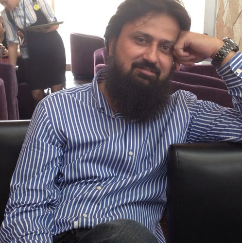 I am raja imran ceo of ma raja and sons pvt ltd. Manufacture of plastic blown machine also exporter of plastic machines