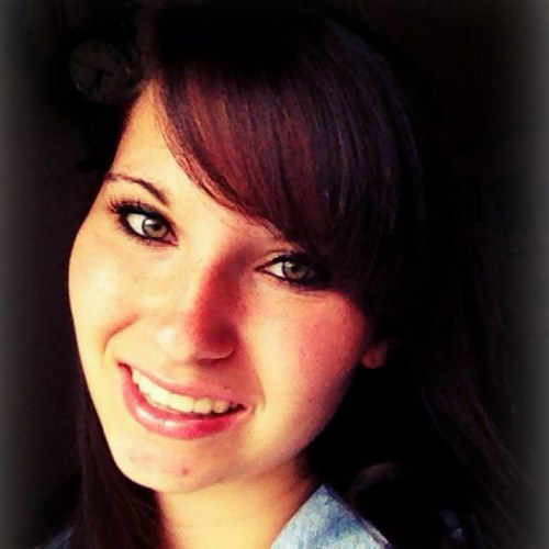 Im a country loving,4-wheeling, deer hunting kinda girl! Unlike those city girls i like getting down and dirty in the mud!;)