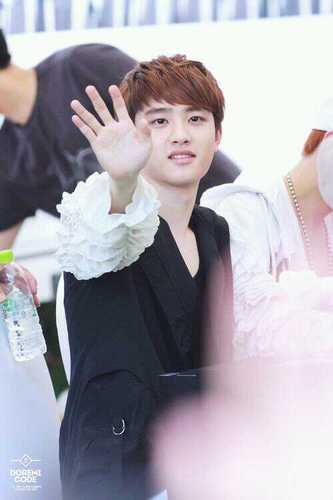 อันยองคร้าบบ ~~ ผม โด คยองซูหรือโด้ นั่นเองครับ ผมเป็นคนเงียบๆ เรียบร้อย แต่จิงๆแล้วผม เป็นคนเฮฮานะครับ ฟอลมาคุยได้นะครับ ^^#born13.10.05