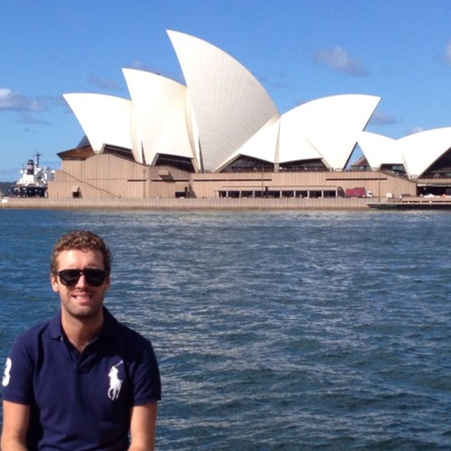 ikerr_'s profile picture. Licenciado en Ciencias Políticas y Administración Pública por la IBERO y Maestro en Relaciones Internacionales por la Universidad de Melbourne, Australia