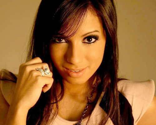 Não somos a Anitta,somos apenas fãs apaixonados por ela. Te Amamos @Anitta_OFICIAL