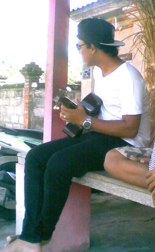 agusbagia's profile picture. fuckk about love