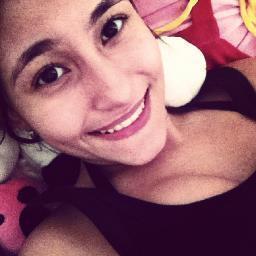 Pensa em mim, que eu vou estar aqui pensando em voce ∞