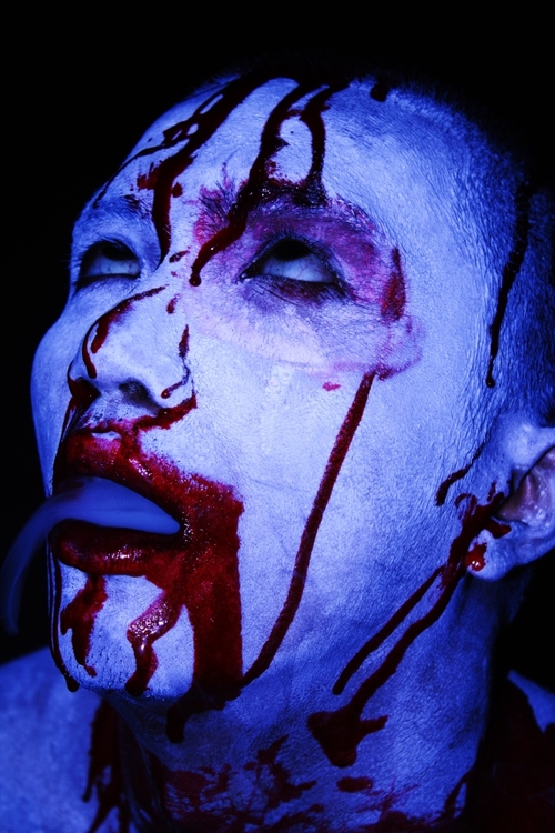 titikhitam's profile picture. 