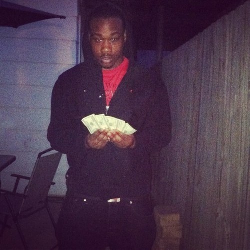 Fuck a bio and fuck a friend be about your business stayin ten toes down and get it