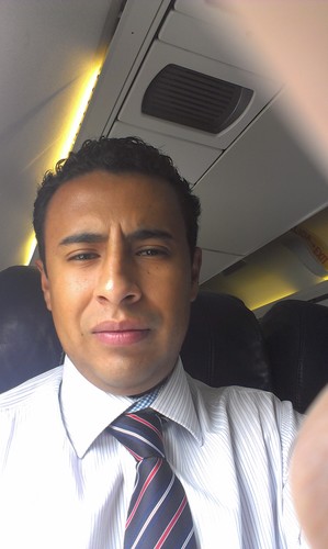 Sincero, romantico, buen amigo, mostro de familia, amoroso