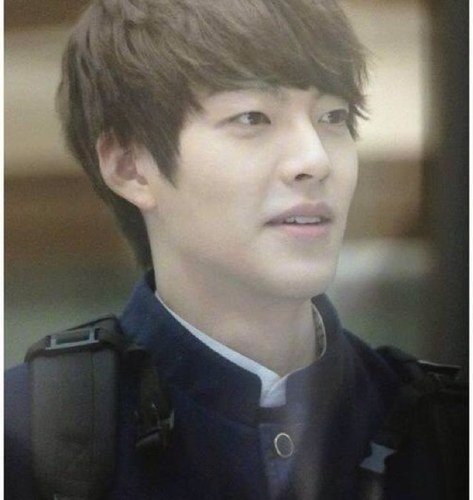 เป็นติ่งนักแสดง&นักร้อง. เราภรรยาวูบิน เมียน้อยลีจงซอก แฟนซงจุงกิ กิ๊กกับลีจงฮยอน ติดต่อกับลีฮยอนวู ปล.ฟอลมาฟอลกลับ ฟอลกลับแอคนี้น้ะ@13Janeny