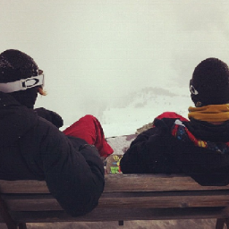 hai , im that clumsy girl that does pro snowboarding:3
My Chemical Romanticus , AA,
BVB , Blink182 and Overworld :D
I follow back :D