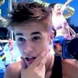 Greek belieber.Justin love you3
