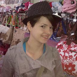 kristinasakal's profile picture. Könyvmoly, blogger, álmodozó