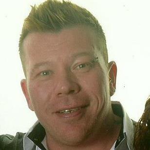 dj and childrens entertainer......moved to norfolk 4 years ago..love it here...run my own buisness and also in college and just about to start my electric cours