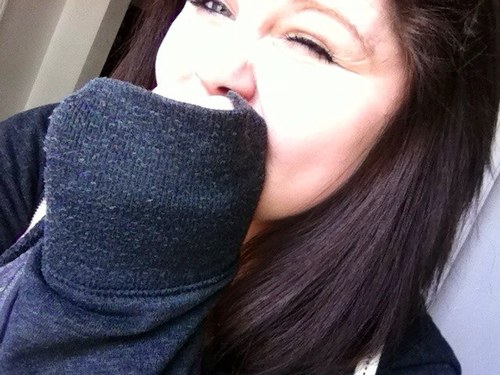 Follow me on Instagram! @perksofbeingabby (: hit me up!
Singleee.(;