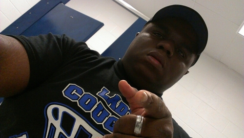 DewJerry's profile picture. 